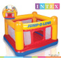 Met het Jump–O–Lene Play House kunnen de kinderen veilig, ultiem speelplezier bebeleven. Dit opblaasbare springkussen heeft een opblaasbare vloer en zachte ringwanden. Dit springkasteel is zowel geschikt voor binnen– als buitengebruik. en):Afmeting (opgeb